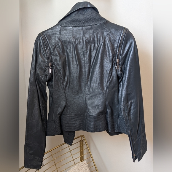 Guess by Marciano 2000s Vintage Grey Leather Jacket - Picture 3 of 16